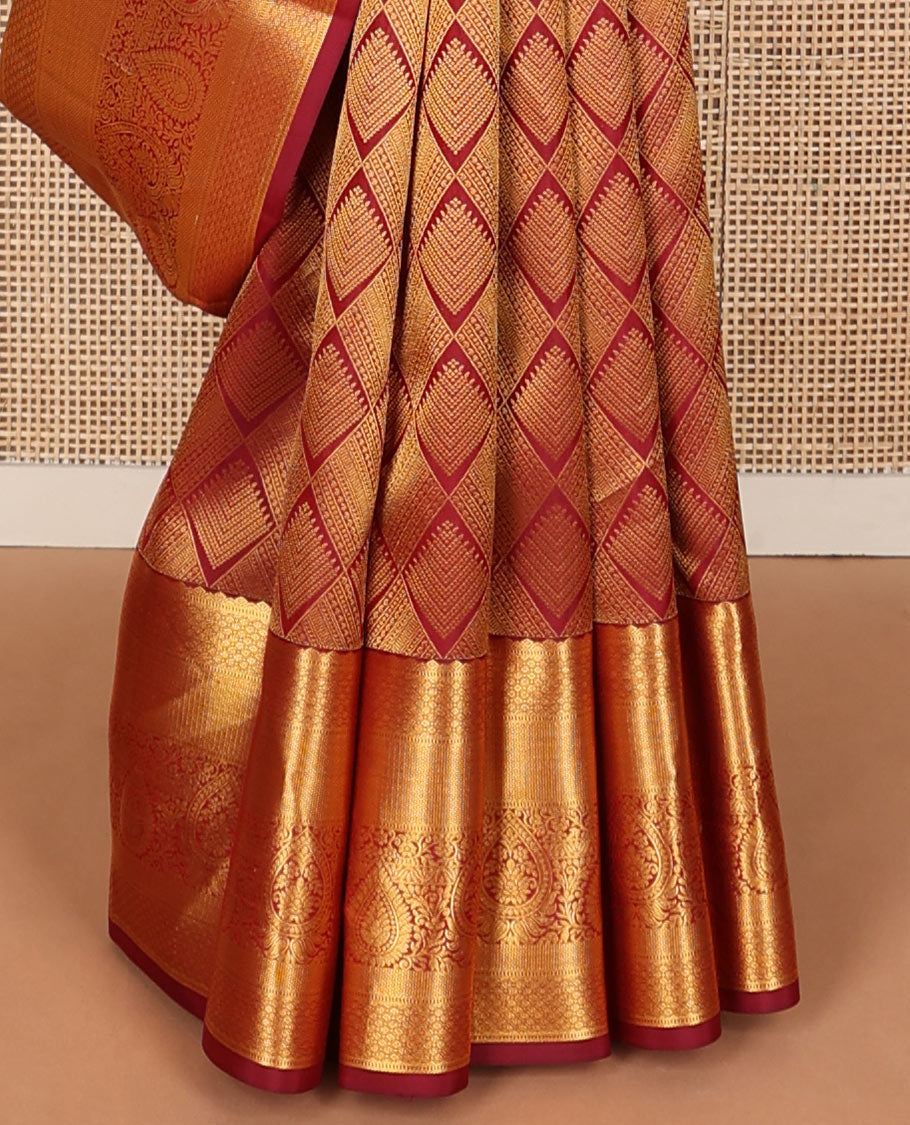Red jacquard wedding silk saree, intricate pallu & zari border of muthu, mayil kann, kuyil kann & kodi visiry