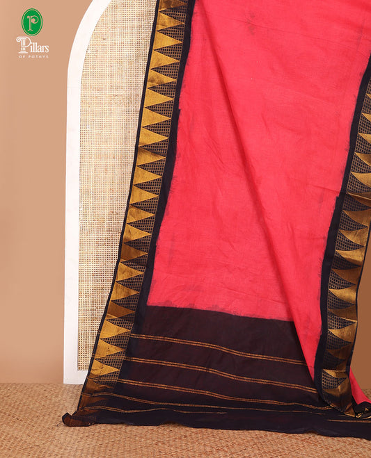 Pink full-plain sungudi cotton saree, contrast checks & temple zari border, lining seer pallu & plain blouse