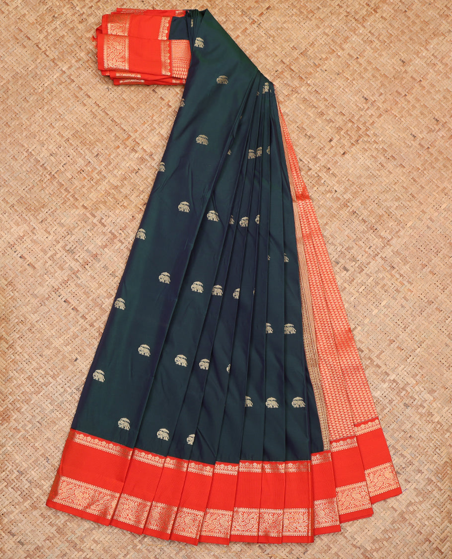 Green Budget Silk Saree, Woven with Zari Buttas, Complemented by a Contrast Traditional Rettai Pettu Zari Border, Grand Jaal Pallu, and Contrast Blouse