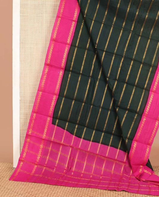 Bottle green  zari striped Sungudi cotton saree, contrast rettai pettu traditional zari border & zari striped pallu