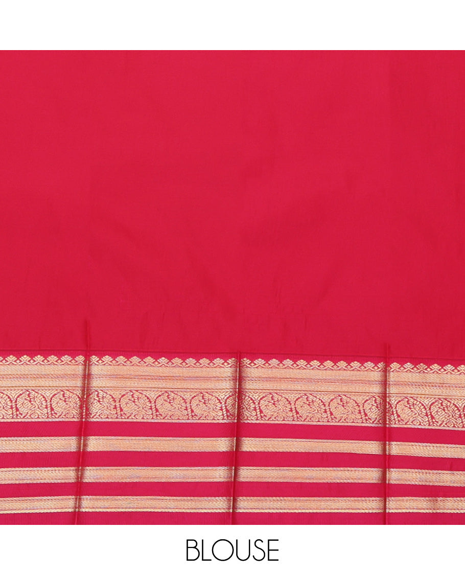 Green Budget Silk Saree, Woven with Zari Buttas and Checks, a Contrast Traditional Zari Border, Jaal Pallu, and a Contrast Blouse