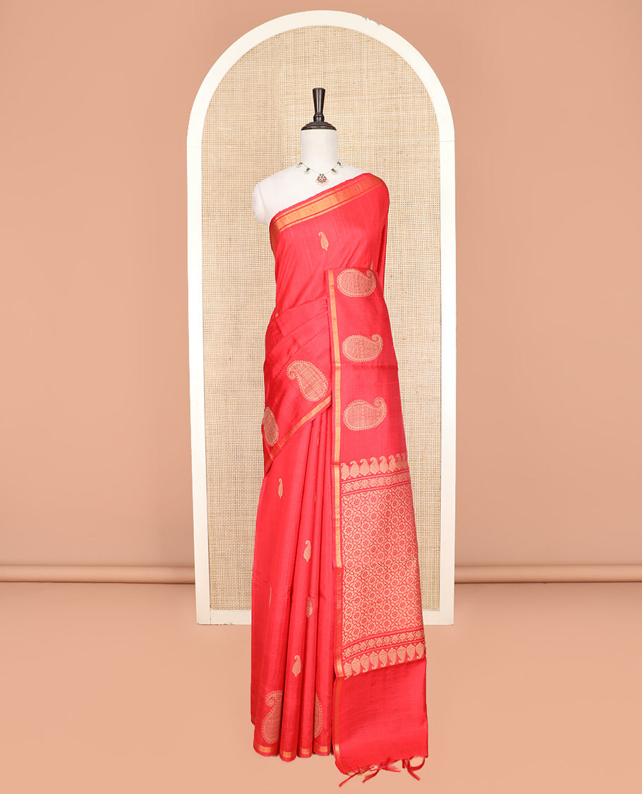 Red Dupion Silk Saree, Mesmerized with Decorated-Paisley Buttas All Over Its Body, Complemented by a Pallu of Jaal Designs, and Paired with a Matching Blouse