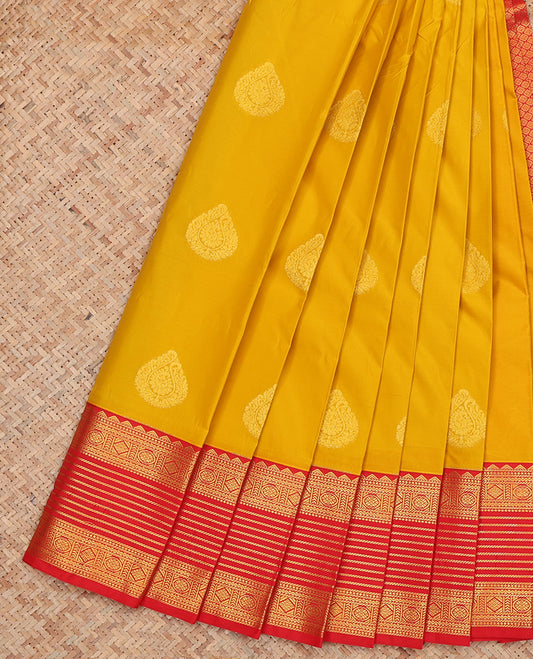 Mustard Budget Silk Saree, Elevated with Zari Buttas, Complemented by a Contrast Traditional Zari Border, Grand Jaal Pallu, and Contrast Blouse