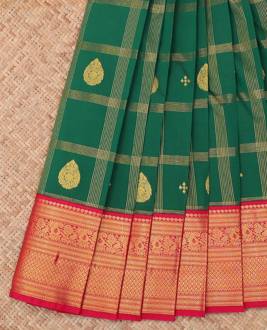 Green Budget Silk Saree, Woven with Zari Butta Enclosed Checks, a Contrast Traditional Zari Border, Grand Pallu, and a Contrast Blouse