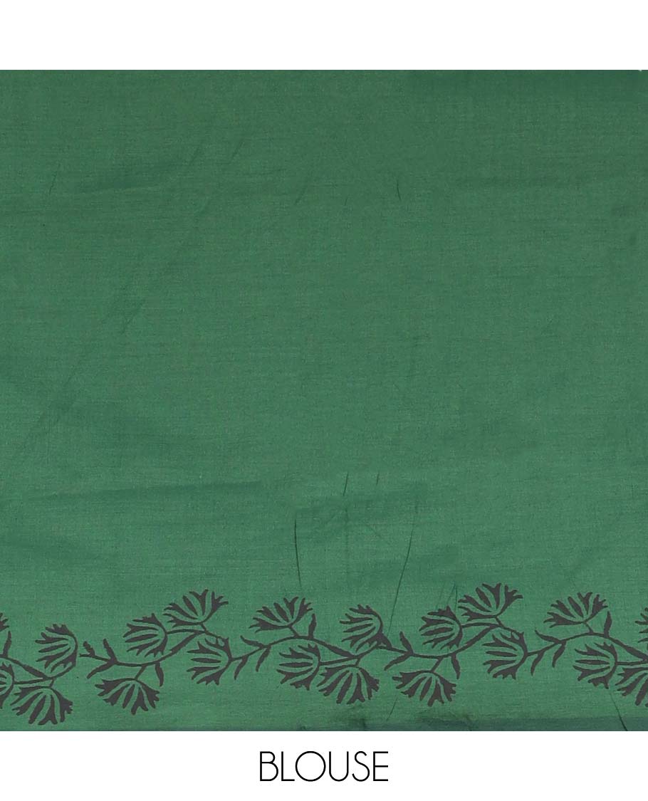 Borderless green unique motifs printed poly cotton saree, uniquely printed pallu