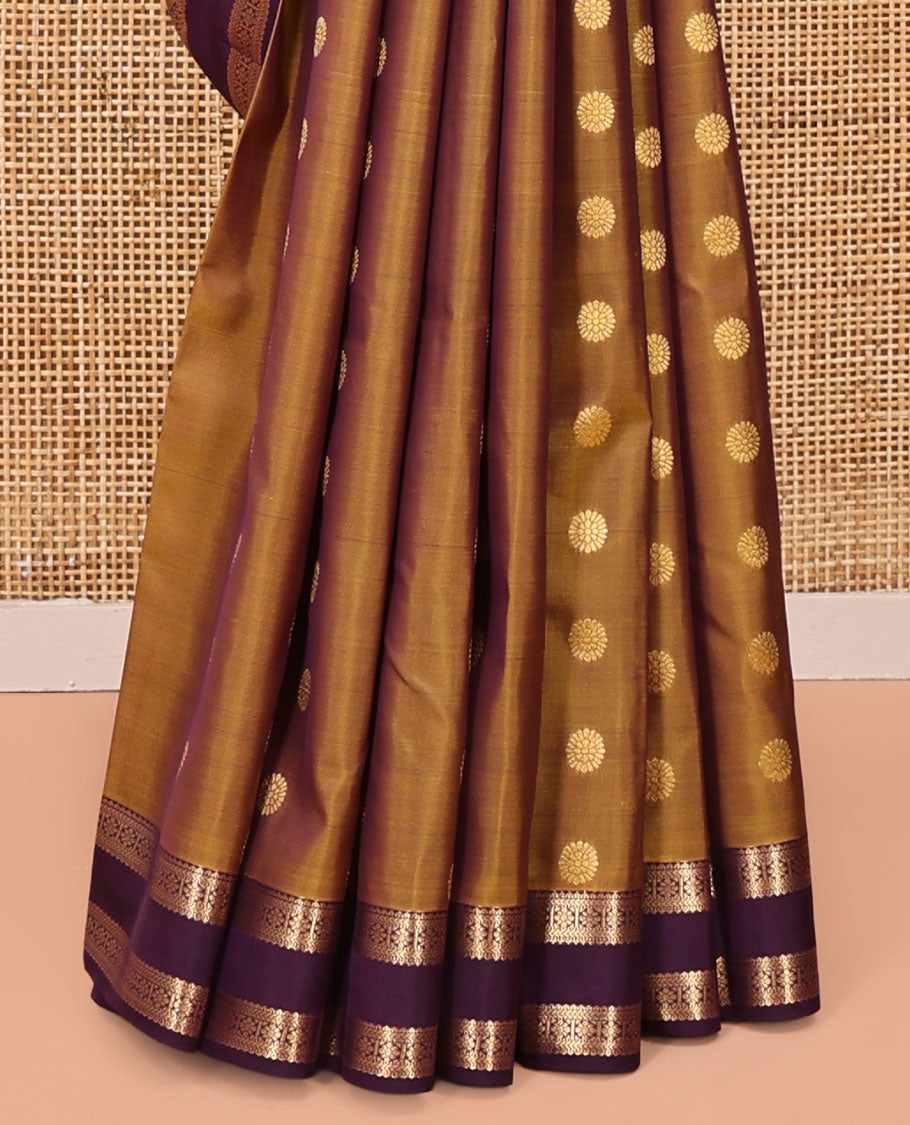 Green Vasundhara Lite Silk Mix Saree, Crafted with Kamalam Buttas All Over Its Body, Complemented by Contrast Rettai Pettu Border of Muthu, Kathir, and Kamalam Designs, Grand Jaal Pallu, and Paired with a Contrast Blouse