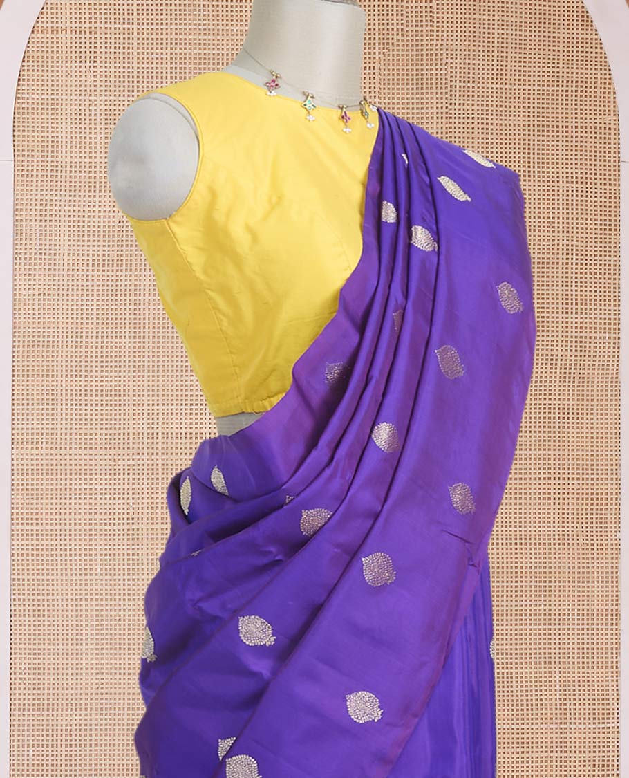 Borderless violet zari buttas gadwal silk saree, contrast pallu steeped with intricate designs