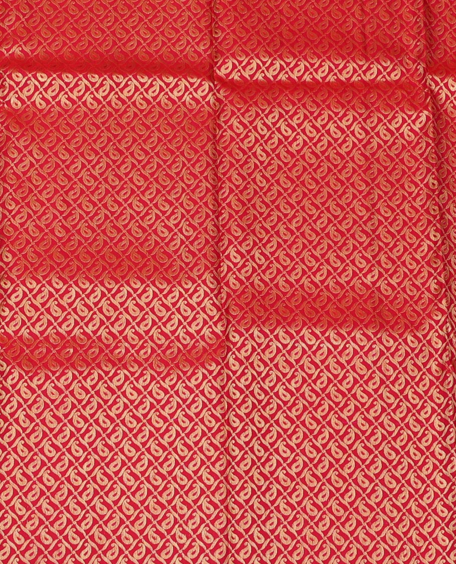Red Pure Silk Half-Saree, Boldly Accentuated with Jacquard Design on Its Skirt, Complemented by a Contrast Border of Rekku, Banaras, Muthu, Rudaksham, and Mayil Designs, Comes with a Contrast Blouse and a Dhavani of Jaal Designs