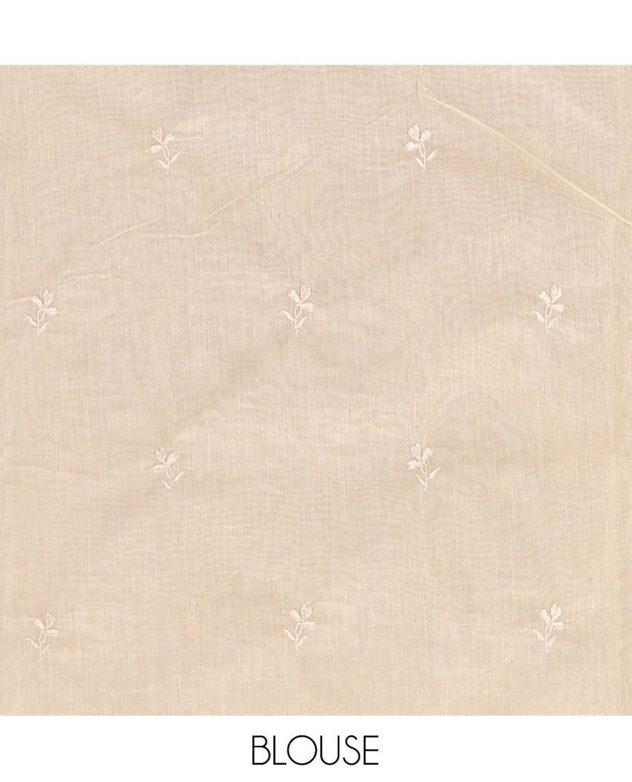 Off-White Organza Saree, Delicately decked Up with Floral Enclosed Circle Motifs Thread Embroidery, Subtle Scallop Border, Delicately Embroidered Pallu, and Paired with a Matching Embroidered Blouse
