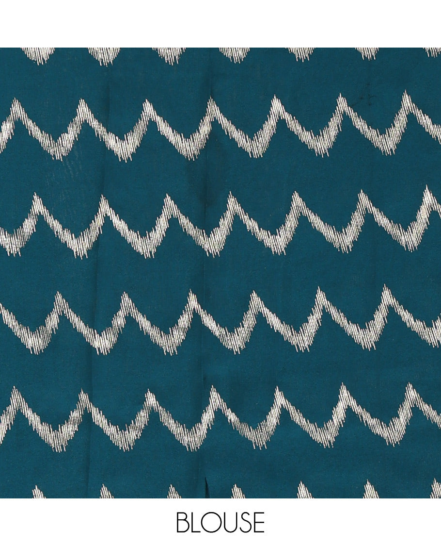 Borderless peacock green zig-zag stripes foil printed rangoli saree, running blouse