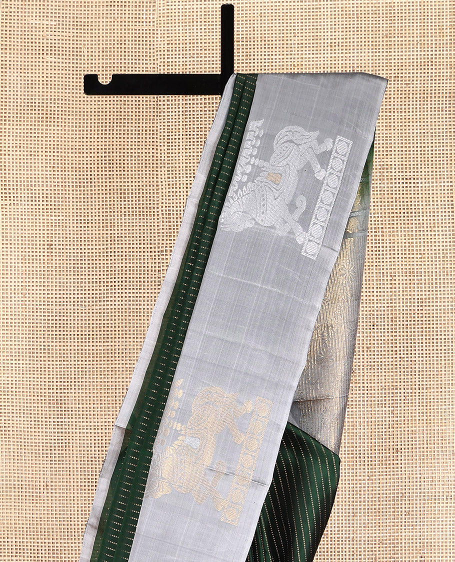 Green Mayuri Lite Silk Mix Saree, Bedecked with Dotted-Stripes, Complemented by a Contrast Horse Motif Border, Intricate Pallu, and a Contrast Blouse