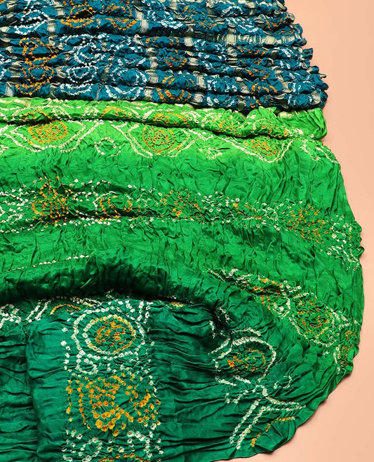 Borderless green tie-dye ogee theme bandhani dotted bandhani silk saree, contrast bandhani dotted pallu