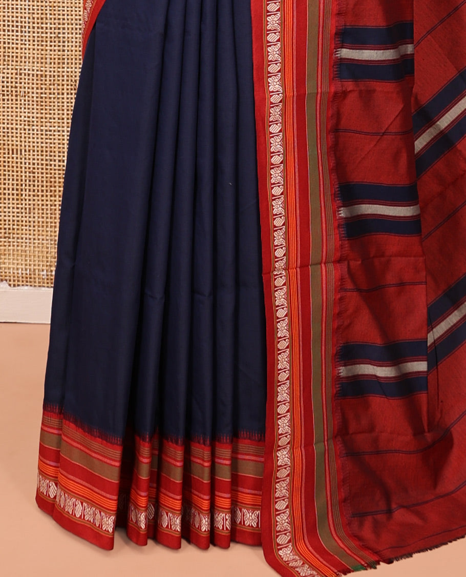 Blue Plain Narayanpet Cotton Saree, Complemented by a Contrast Traditional Thread Border, Pallu Steeped with Stripes, and a Matching Blouse
