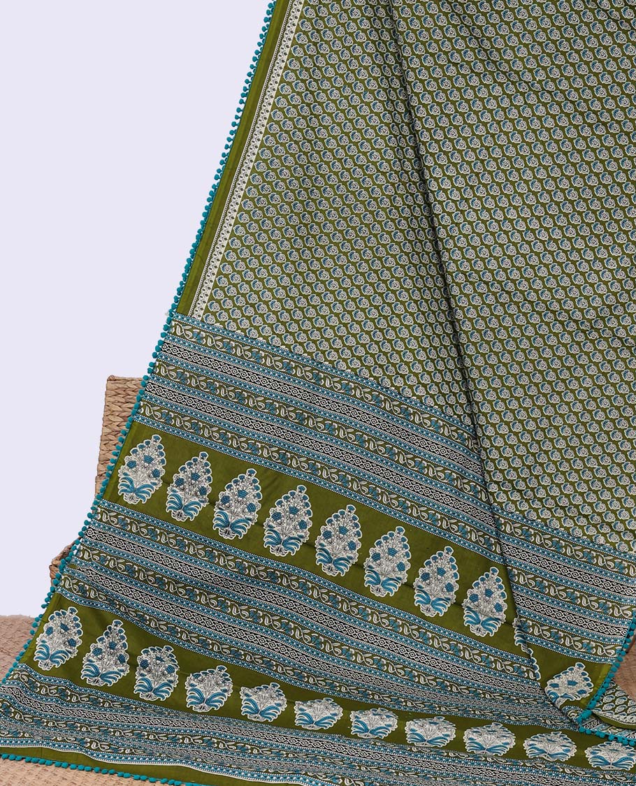 Borderless green floral design mul mul cotton saree with intricate design pallu