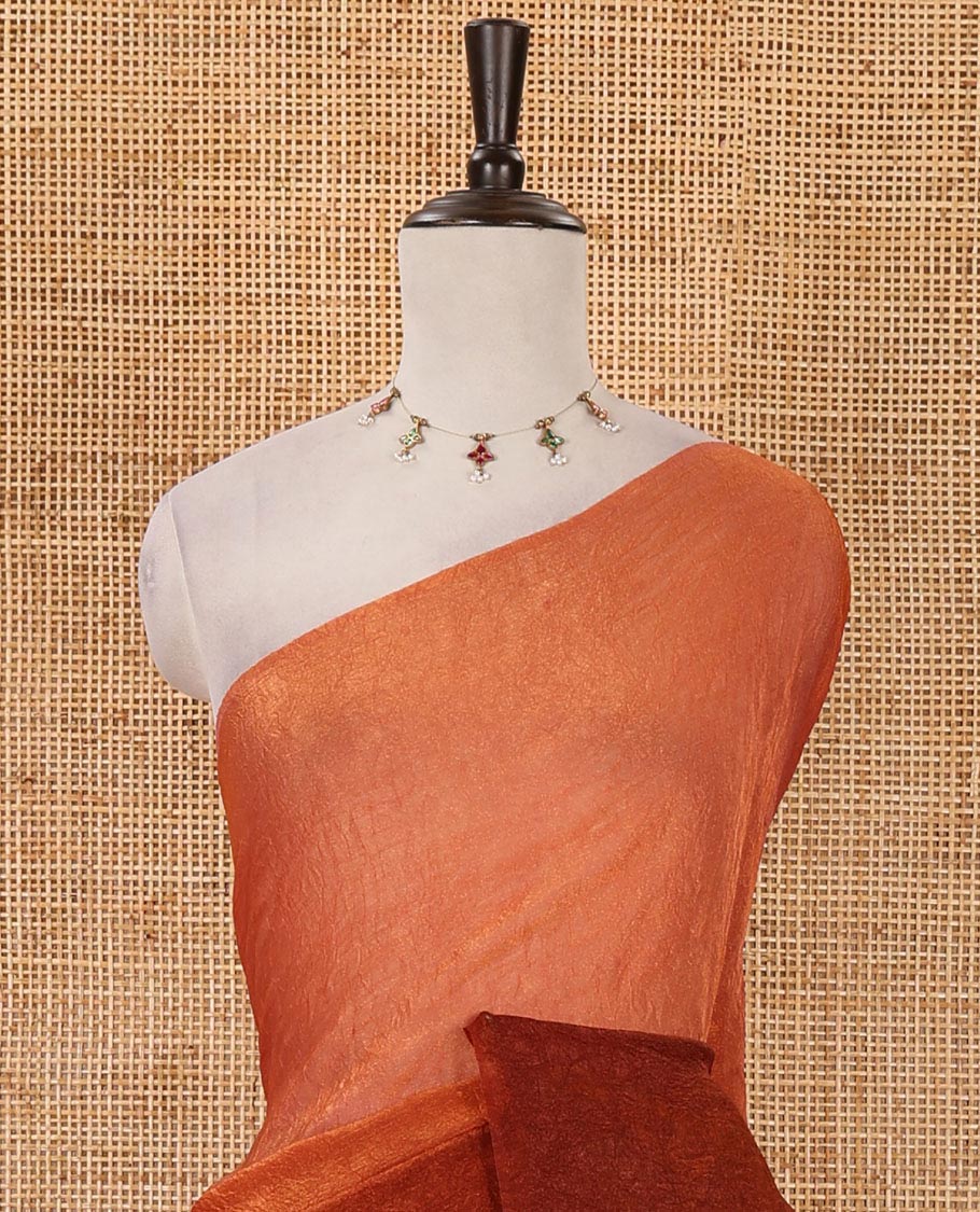 Borderless pink-maroon ombre-style 2d pattern dyed Fendy Crush saree, plain blouse