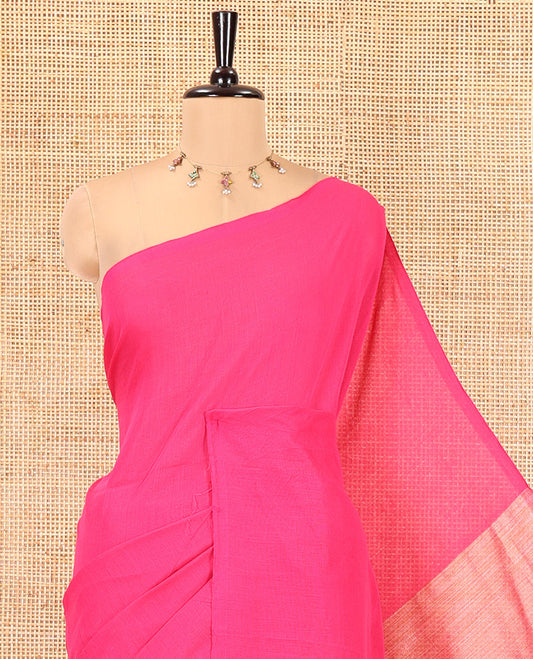 Borderless Rani Pink Plain Khadi Mul Cotton Saree, a Contrast Heathered Pallu, and a Matching Blouse