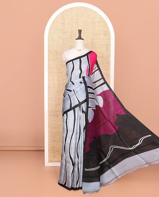 Grey abstract geometric printed saree with brown and black printed pallu