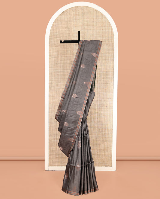 Grey Uppada Silk Saree, Elegantly Framed with Zari Buttas and Diamond Design, a Zari Border, Grand Pallu, and a Contrast Blouse