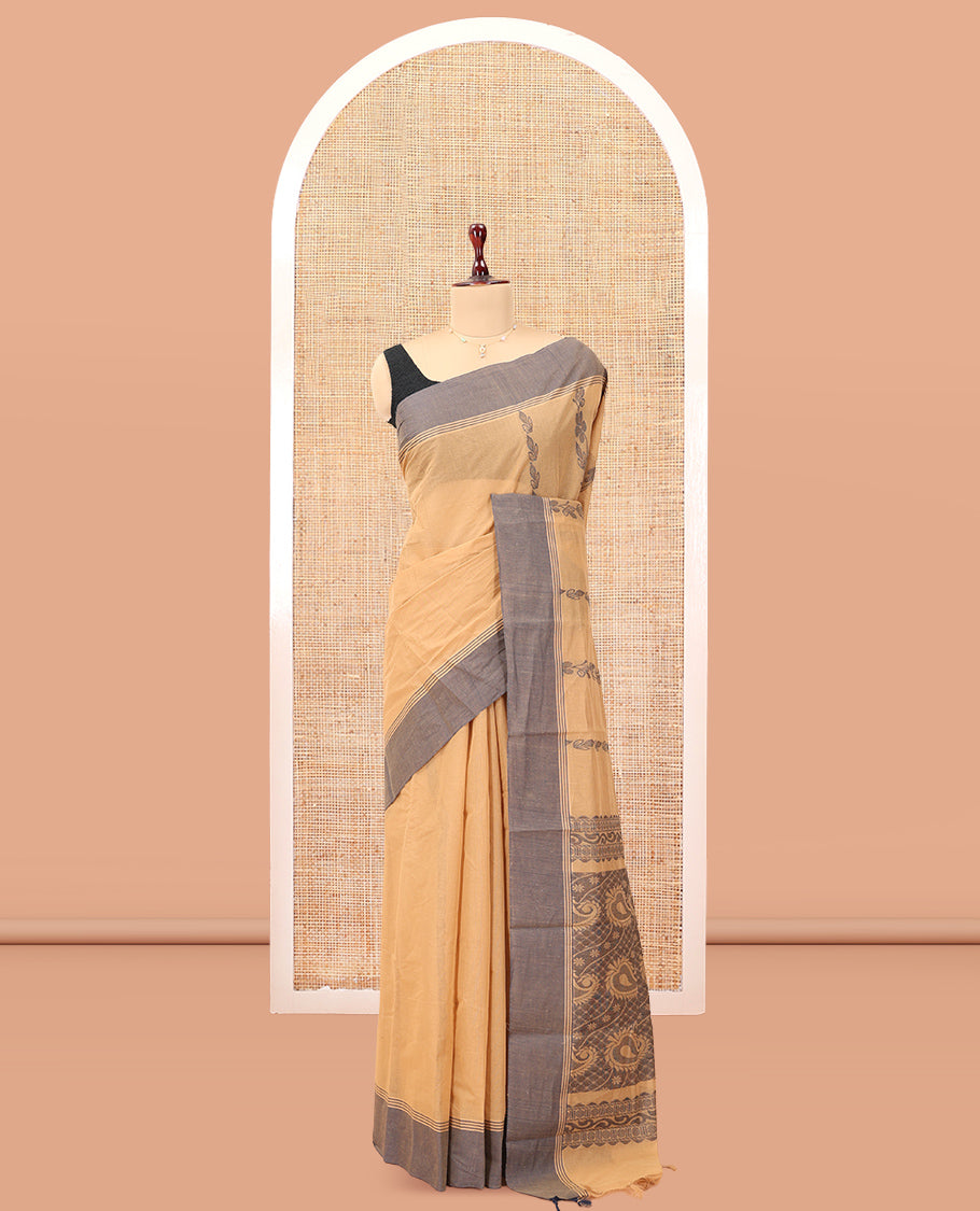 Sandal Kanchi Cotton Saree, Woven with Floral Designs, a Contrast Border, Paisley Pallu, and a Matching Blouse