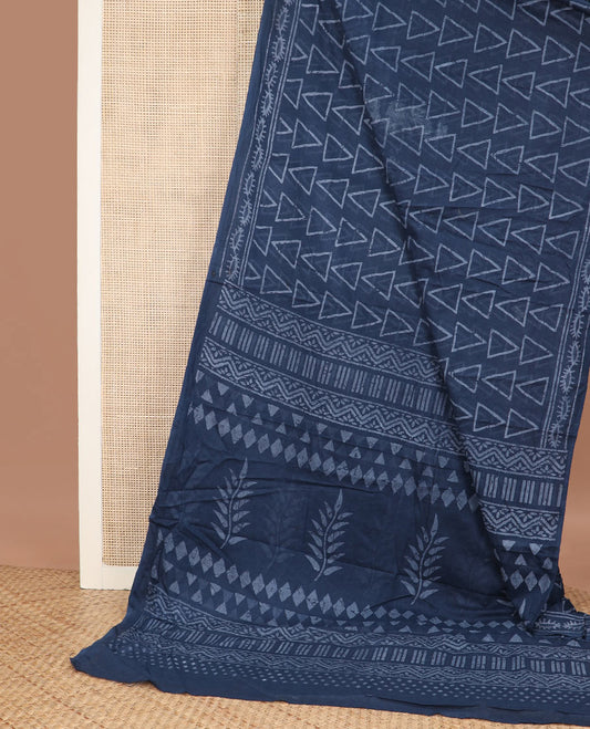 Blue batik-style triangle motifs mul mul cotton saree, batik-style printed border & floral-geometric printed pallu