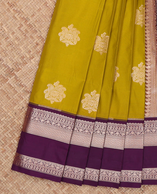 Leaf Green Budget Silk Saree, Ornamented with Zari Buttas, Complemented by a Contrast Traditional Zari Rettai Pettu Border, Grand Pallu, and a Contrast Blouse