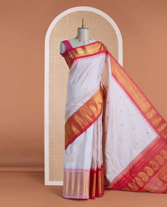 Cream micro-checked & zari buttas gadwal silk saree, contrast traditional zari design border & pallu of paisleys & floral creeper designs