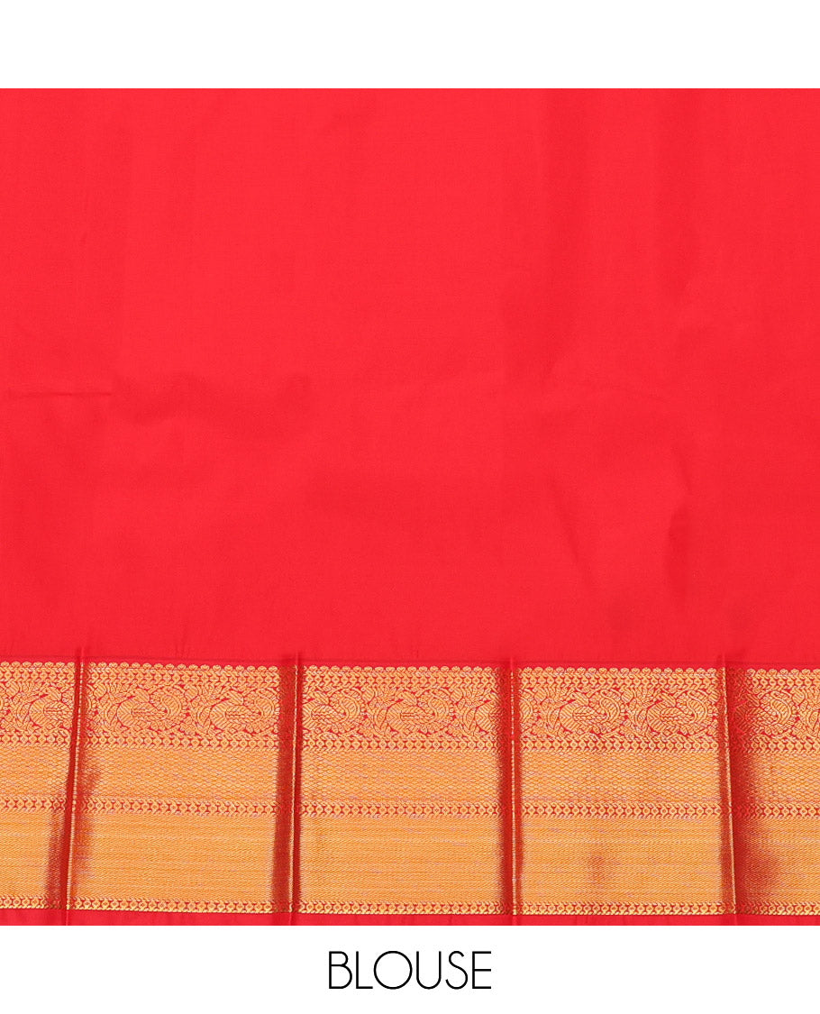 Green Budget Silk Saree, Woven with Zari Buttas, Complemented by a Contrast Traditional Zari Border, Grand Pallu, and a Contrast Blouse