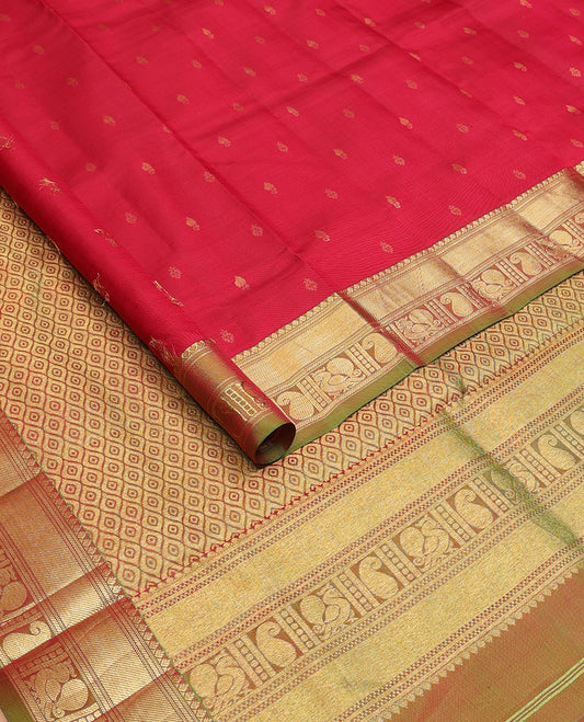Red zari buttas nine-yard saree, contrast zari border of thilakam,banaras,muthu & manga & mayil designs & ogee patterned pallu