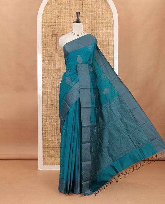 Peacock green butta silk cotton , contrast bawanchi border & thread weaving rich pallu with tussels