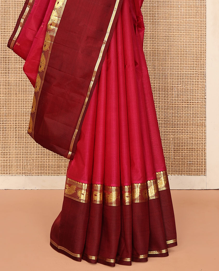 Red Plain Kanchipuram Silk Saree, Complemented by a Contrast Rettai Pettu Border of Manga, Neli, Banaras, and Meen Designs, Pallu of Zari Designs, and Paired with a Contrast Blouse