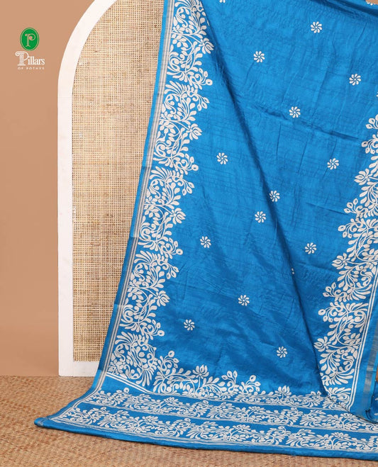 Blue batik-style floral butta printed Malgudi silk saree, batik floral design printed piping zari border & floral printed pallu