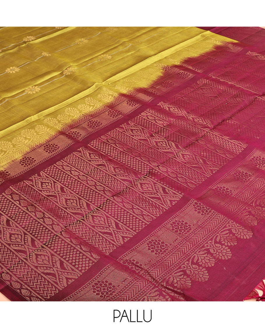 Green Mayuri Soft Silk Saree, Finely Crafted with Floral Stripes All Over the Body, Complemented by a Contrast Border, Contrast Intricately Designed Pallu, and Paired with a Contrast Blouse