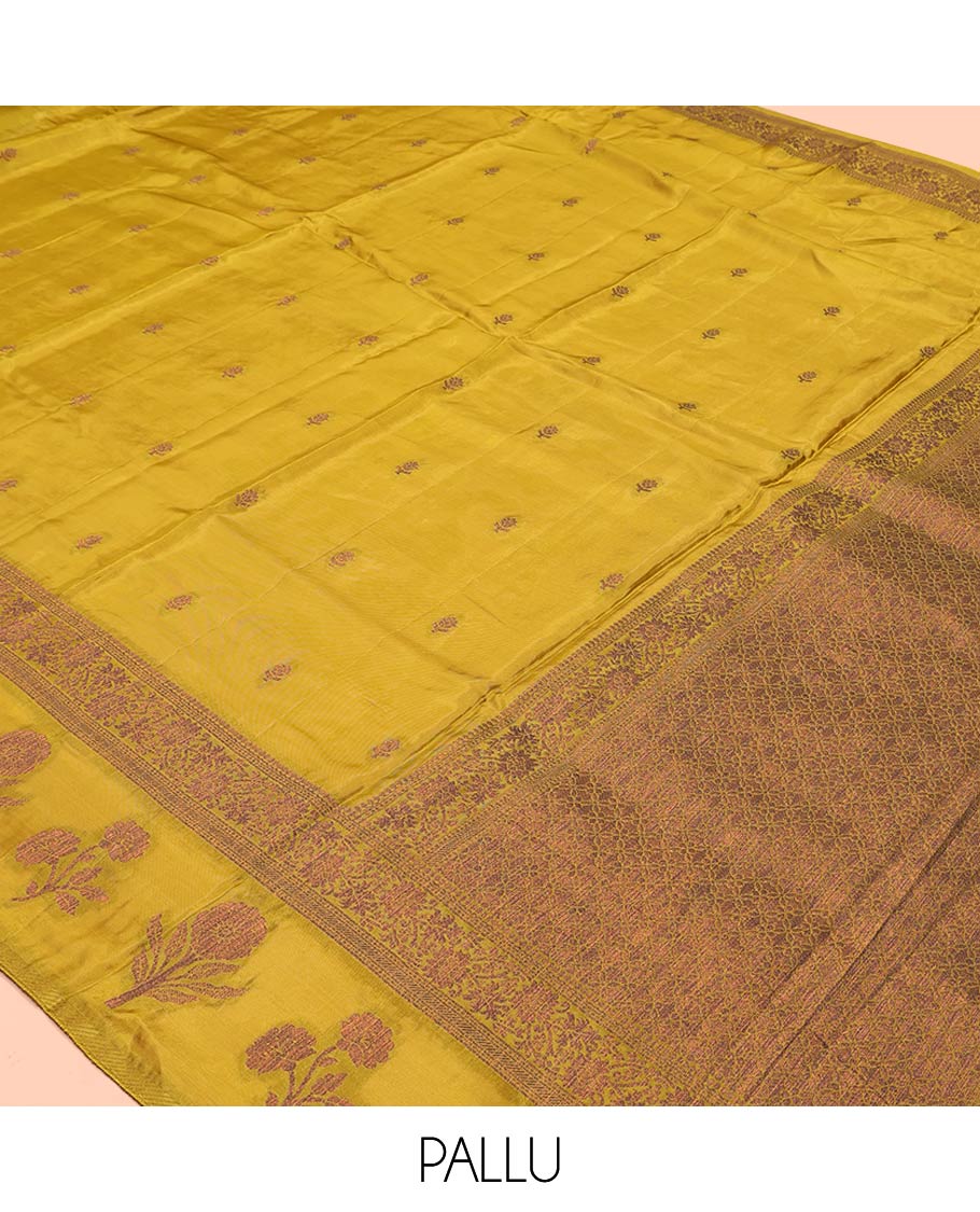 Green HO-Silk Saree, Adorned with Zari Buttas All Over Its Body, Highlighted by a Self-Border of Floral Designs, Pallu Features Floral Designs, and Paired with a Buttas-woven Blouse