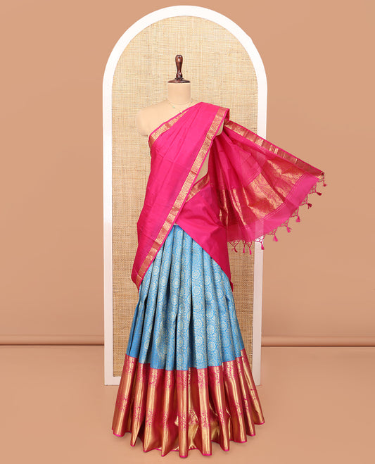 Blue Pure Silk Half-Saree, Richly Detailed with Jacquard Design on Its Skirt, Complemented by a Contrast Border of Kodi Visiry and Laddu Kamalam Designs, Comes with a Contrast Blouse and a Dhavani of Intricate Designs