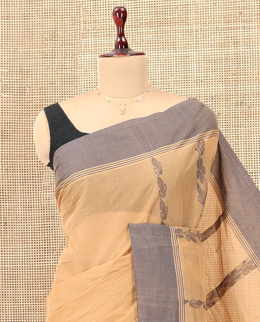 Sandal Kanchi Cotton Saree, Woven with Floral Designs, a Contrast Border, Paisley Pallu, and a Matching Blouse