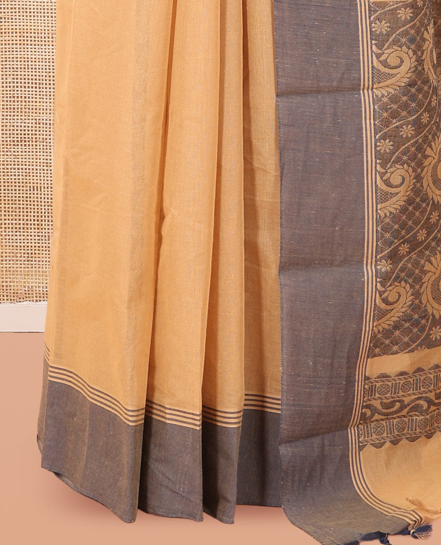 Sandal Kanchi Cotton Saree, Woven with Floral Designs, a Contrast Border, Paisley Pallu, and a Matching Blouse