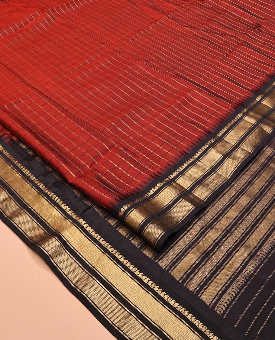 Rust Maroon and Dark Purple Vasundhara Lite Silk Mix Saree, Accentuated with Checked Design All Over Its Body, Complemented by a Contrast Thazampoo Rekku Border of Manga Mokku, Muthu, and Mayil Kann Designs, Grand Pallu, and Paired with a Contrast Blouse