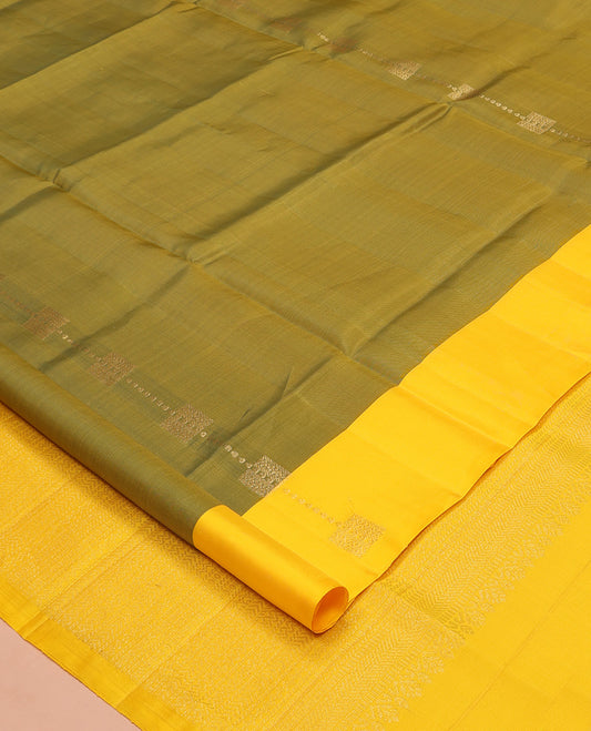 Green Mayuri Lite Silk Mix Saree, Elegantly Highlighted with Zari Buttas, a Contrast Zari Border, Geometric Patterned Pallu, and a Contrast Blouse