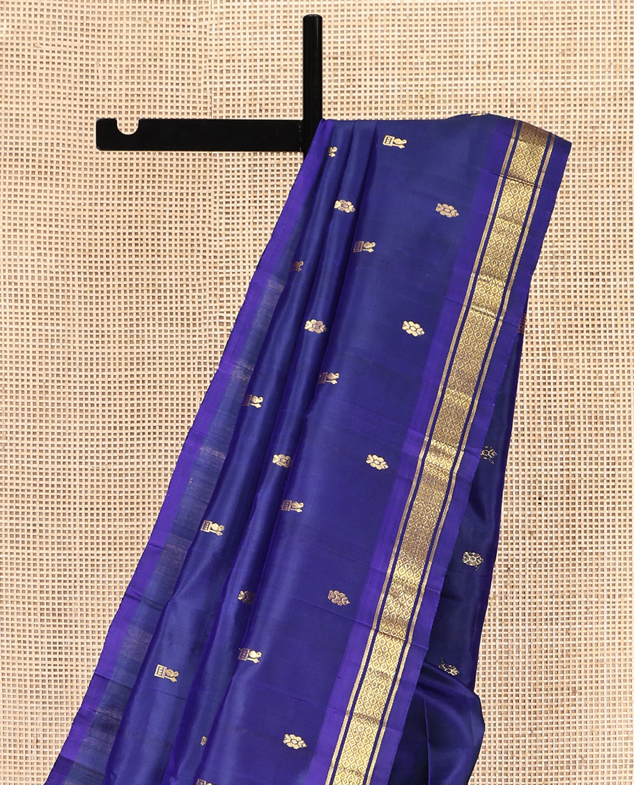Blue Kanchipuram Silk Saree, Woven with Buttas, One-Sided Border of Banaras, and Jaal Designs, Zari Design Pallu, and No Blouse
