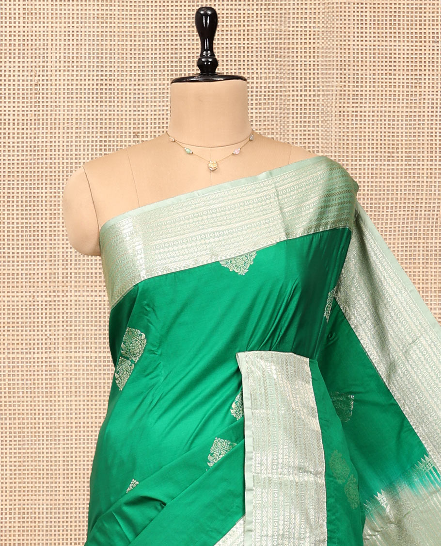 Green Budget Silk Saree, Adorned with Zari Buttas, Complemented by a Contrast Traditional Zari Border, Jaal Pallu, and Contrast Blouse