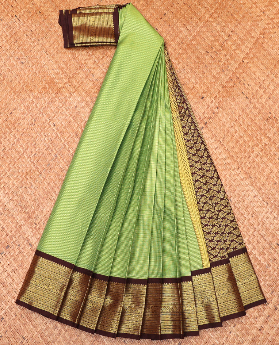 Green Budget Silk Saree, Subtly Sparkled With Zari Weave On Its Body Complemented by Contrast Traditional Zari Designs Woven Border, Grand Pallu and Paired with a Contrast Blouse