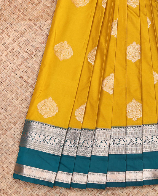 Yellow Budget Silk Saree, Mesmerized with Zari Buttas, Complemented by a Contrast Traditional Zari  Rettai Pettu Border, Grand Pallu, and a Contrast Blouse