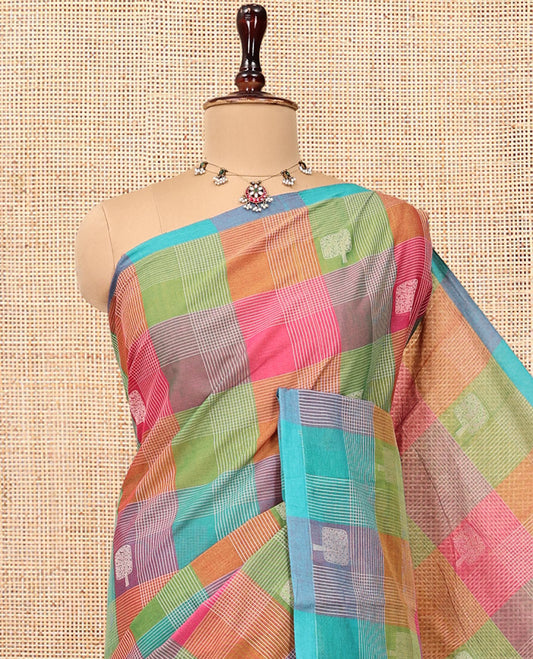 Borderless Multi-Color Cotton Saree, Meticulously Crafted with Buttas and Checks, Intricately Designed Pallu, and a Matching Blouse