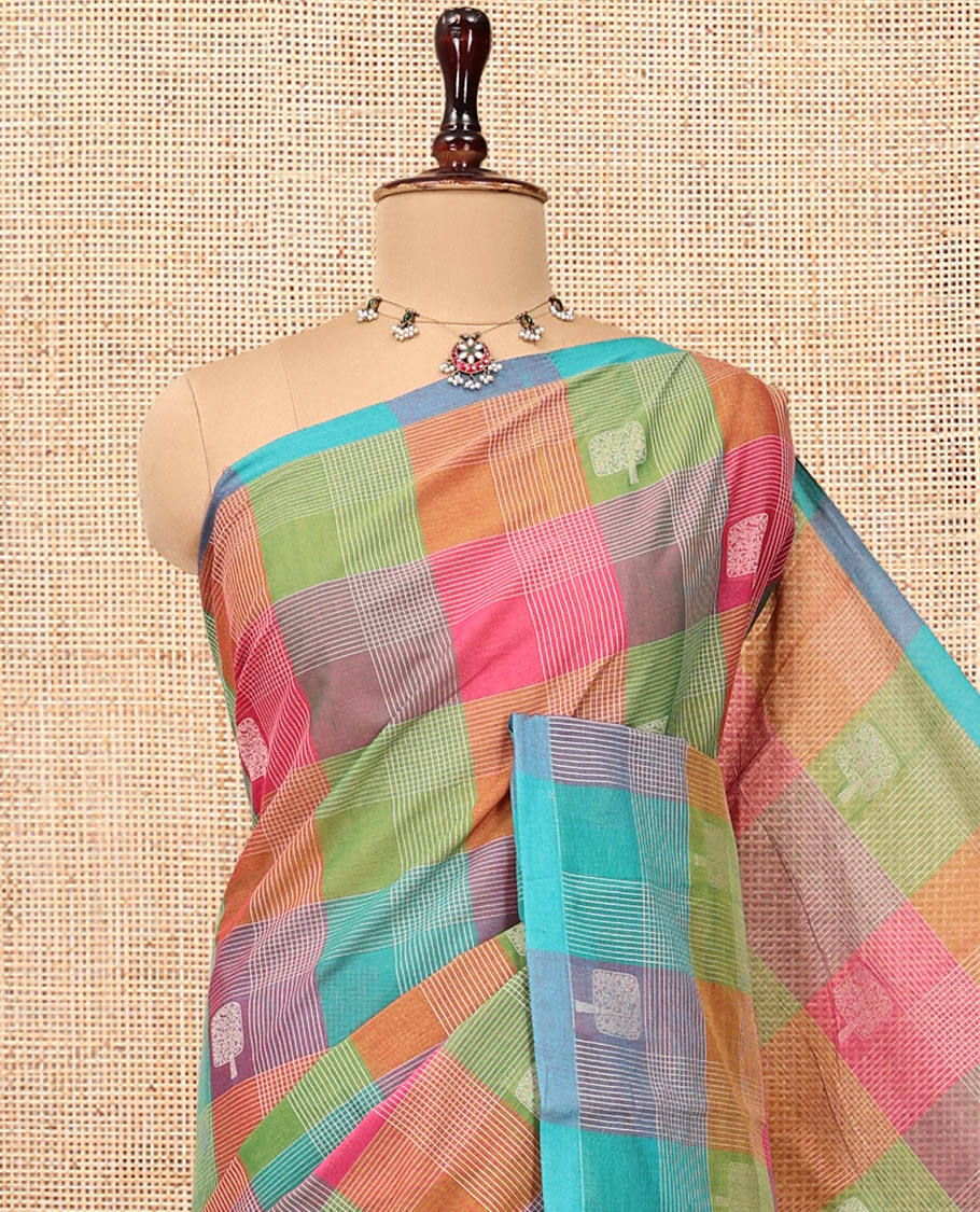Borderless Multi-Color Cotton Saree, Meticulously Crafted with Buttas and Checks, Intricately Designed Pallu, and a Matching Blouse
