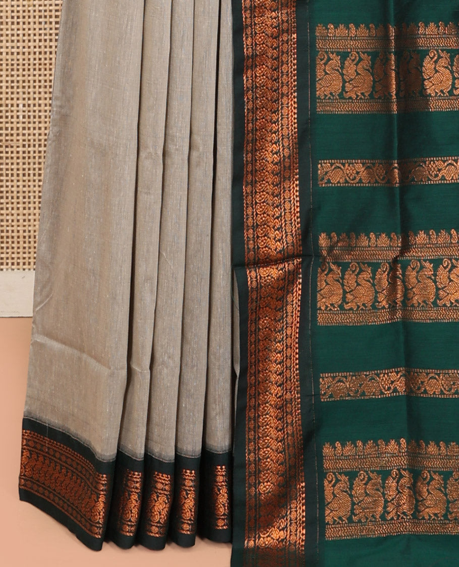 Grey Kalyani Cotton Saree, Subtly Woven with Thread Buttas, Complemented by a Contrast Traditional Border, Traditional Pallu, and a Contrast Blouse