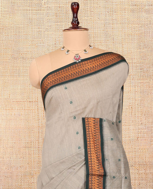 Grey Kalyani Cotton Saree, Subtly Woven with Thread Buttas, Complemented by a Contrast Traditional Border, Traditional Pallu, and a Contrast Blouse