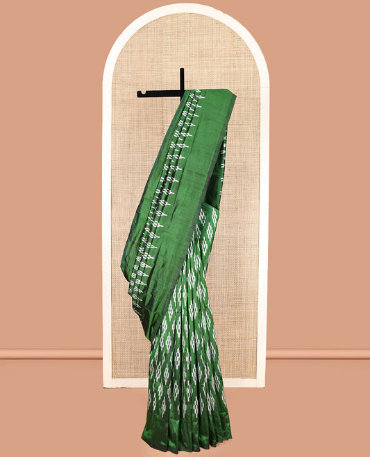 Borderless Green Pochampally Ikat Silk Saree, Steeped with Ikat Buttas, an Ikat-Style Jaal Pallu, and No Blouse