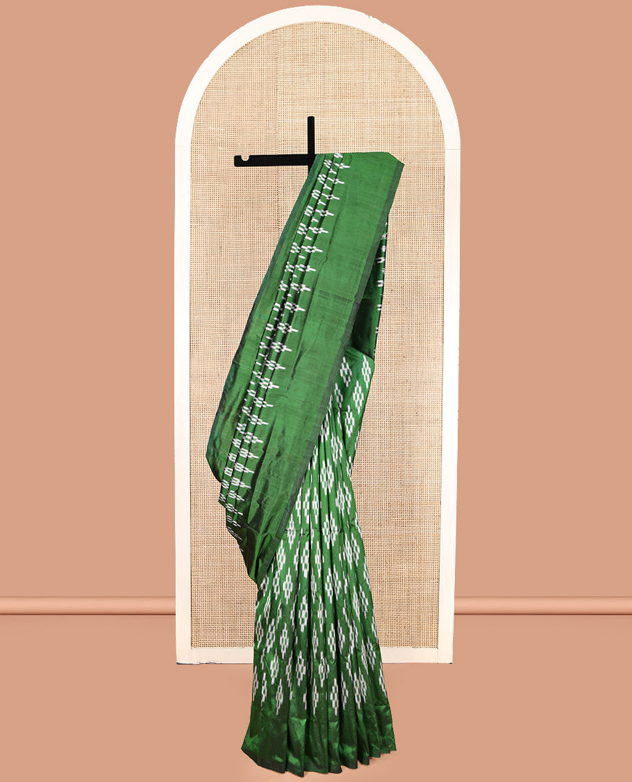 Borderless Green Pochampally Ikat Silk Saree, Steeped with Ikat Buttas, an Ikat-Style Jaal Pallu, and No Blouse