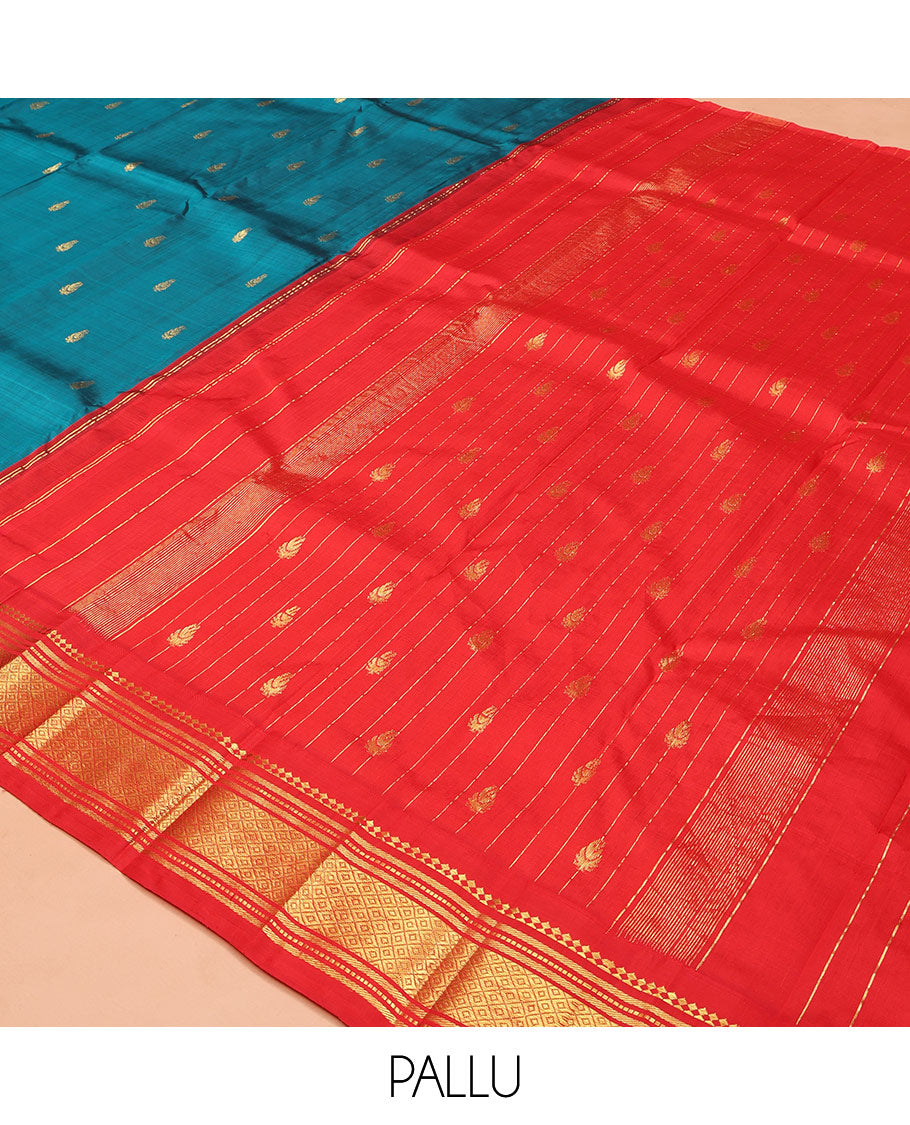 Blue Kanchipuram Silk Saree, Beautified with Zari Buttas on Its Body, Complemented by Contrast One-Sided Korvai Border of Panner Sombu, Banaras, Muthu, and Mayil Kann Designs, Pallu Features Zari Designs, and Comes Without a Blouse