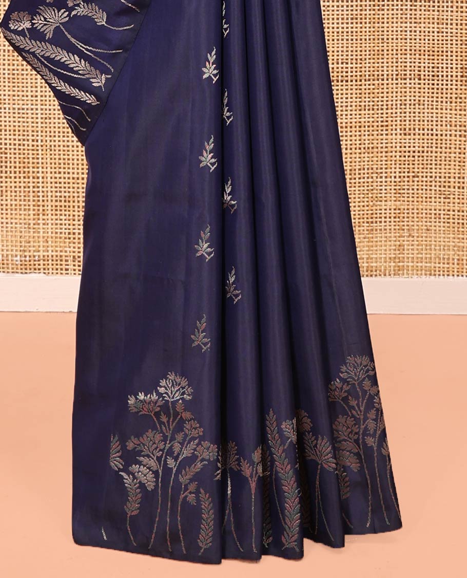 Borderless Blue Mayuri Soft Silk Saree, Mesmerized with Zari Buttas and Floral Buttas All Over Its Body, Highlighted by Pallu of Floral and Bird Designs, and Paired with a Matching Blouse